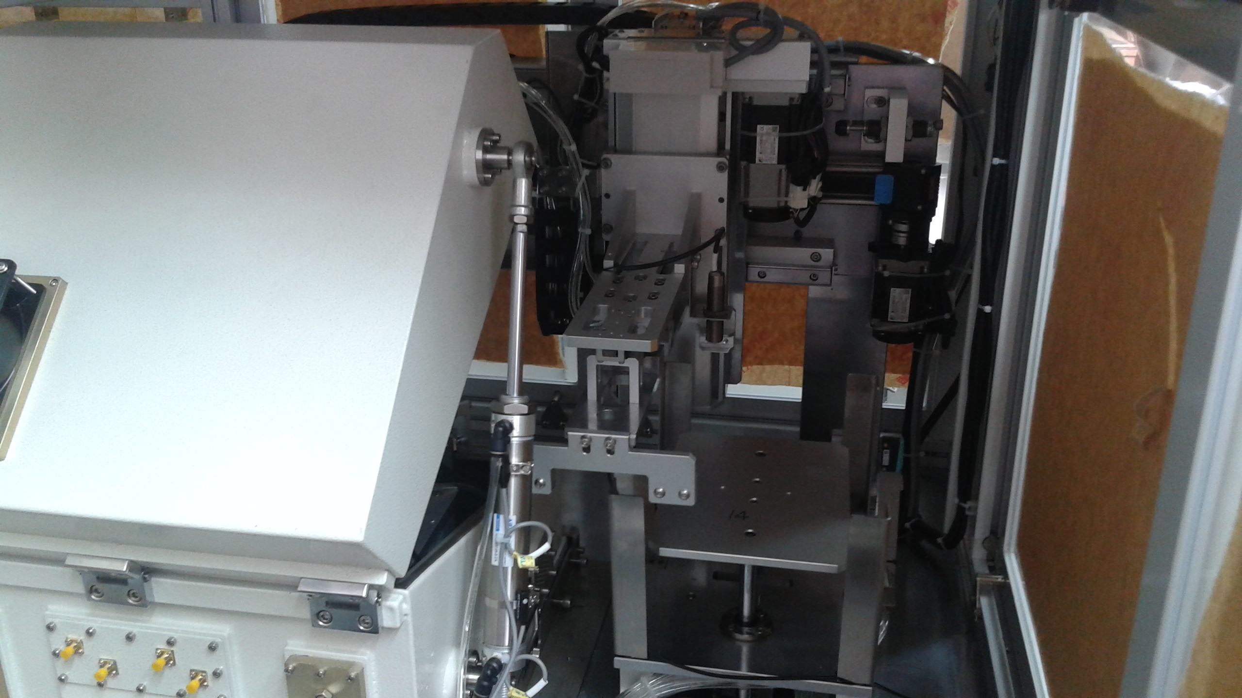 CCM直線驅(qū)動模組在工業(yè)機器上應(yīng)用四 CCM直線驅(qū)動模組在工業(yè)機器上應(yīng)用四